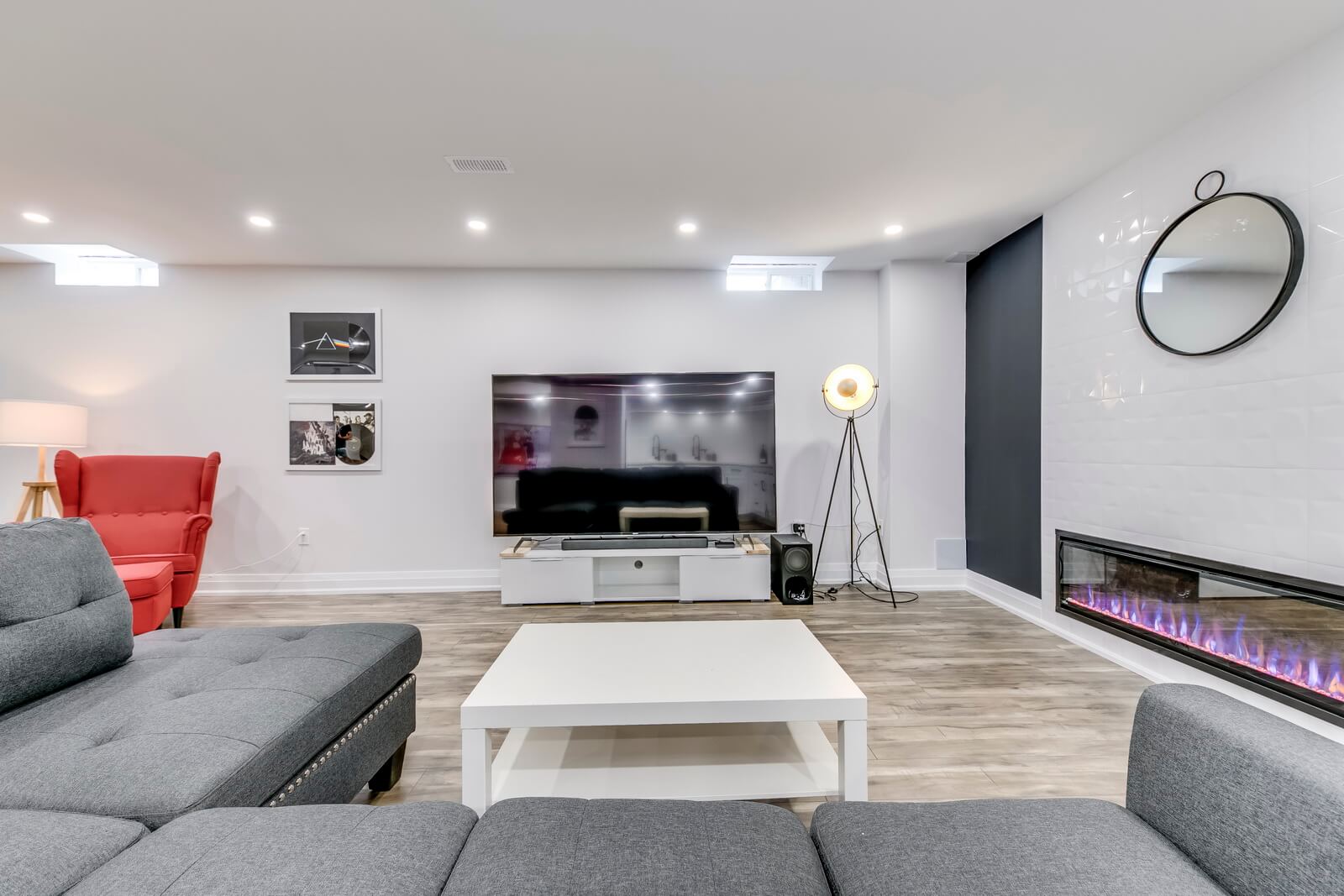 Legal basement apartment in aurora