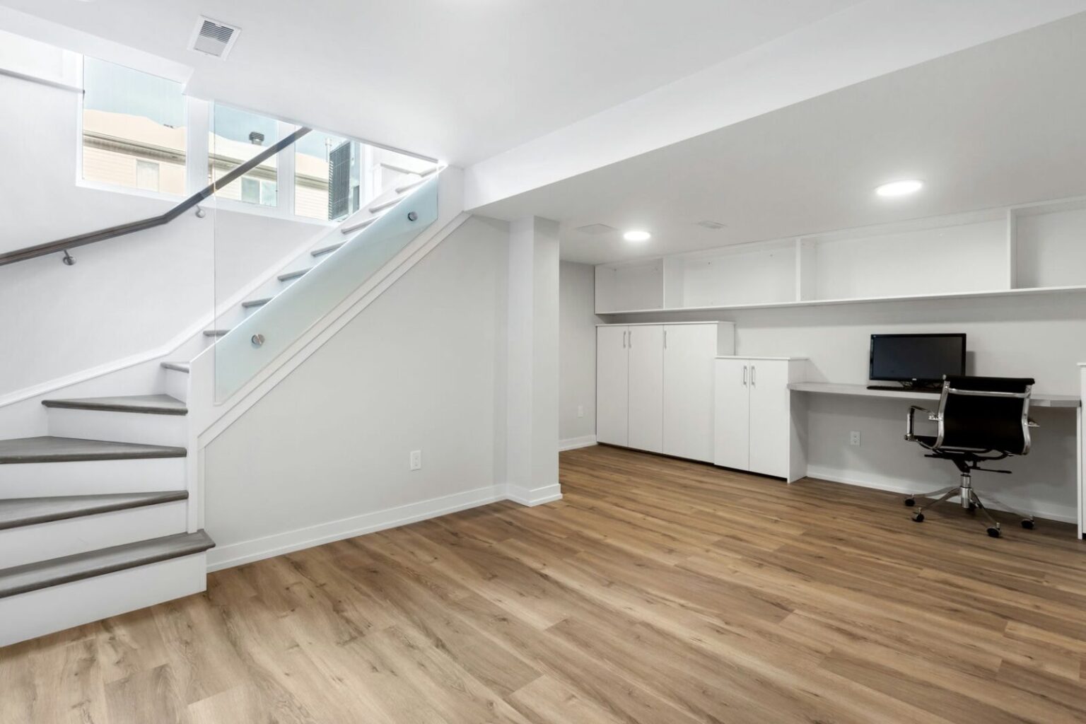 Basement Renovation Toronto - RenoDuck - Basement Finishing