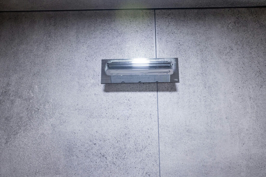 wall-mounted waterfall showerhead