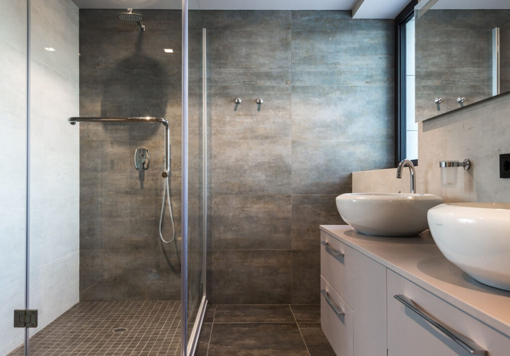 modern-large-shower-room-grey-and-led-lights